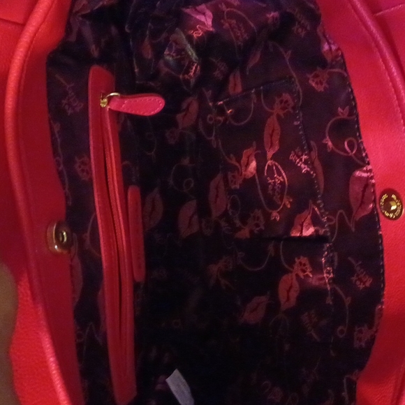 Pink and Tan Betsy Johnson handbag - Picture 3 of 4